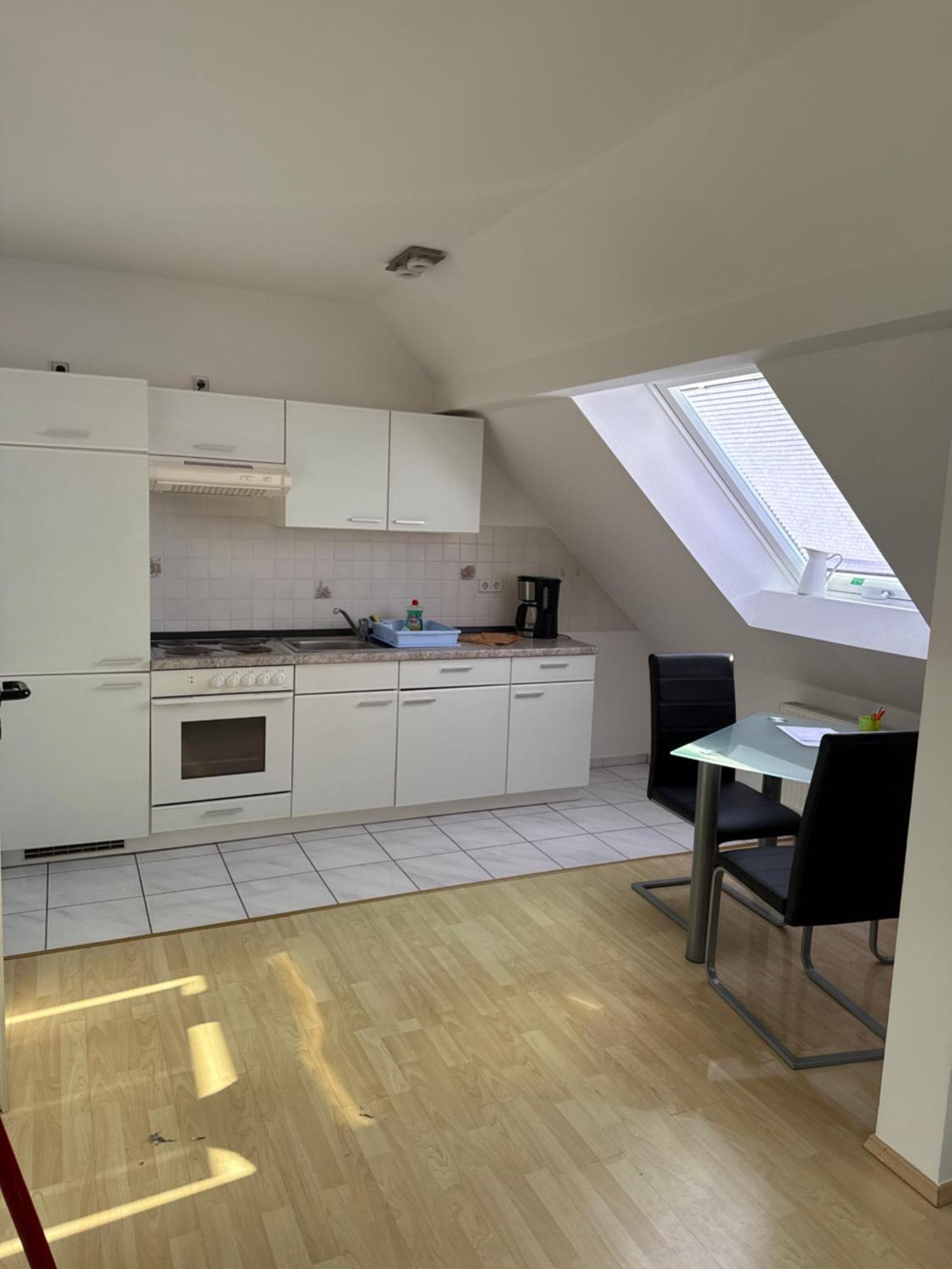 Kuschelige Dachgeschosswohnung Am Clarapark ไลป์ซิก ภายนอก รูปภาพ