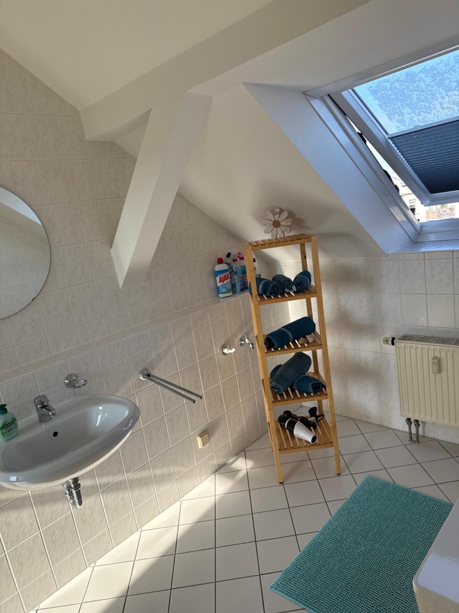 Kuschelige Dachgeschosswohnung Am Clarapark ไลป์ซิก ภายนอก รูปภาพ